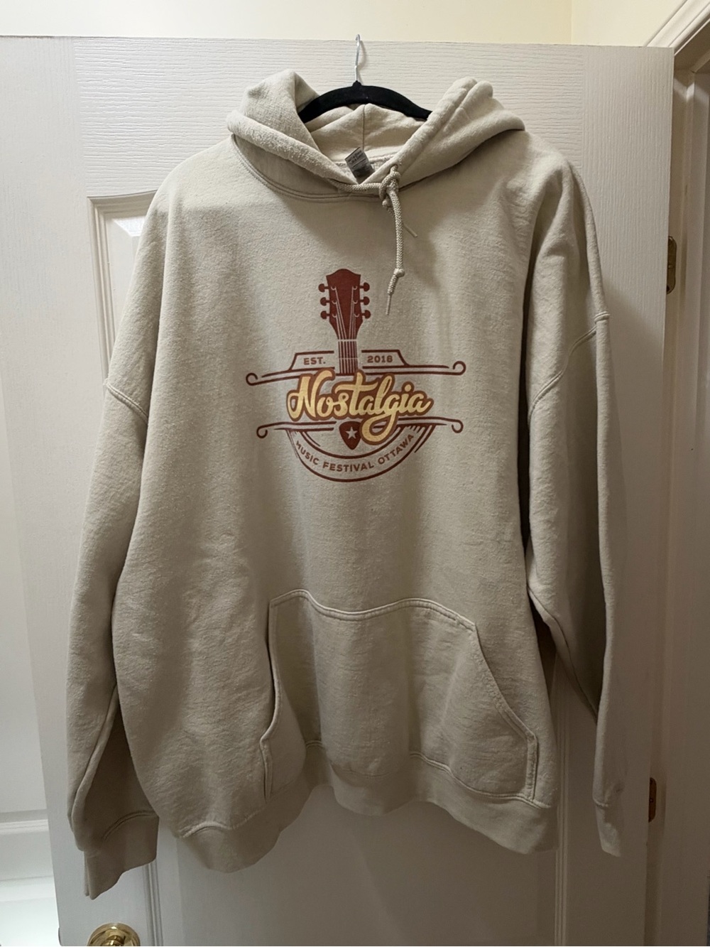 Nostalgia Graphic Hoodie - Cream
